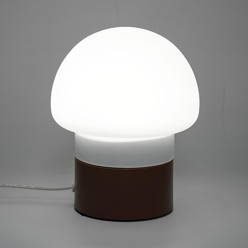 LED -sienpöytävalaisin