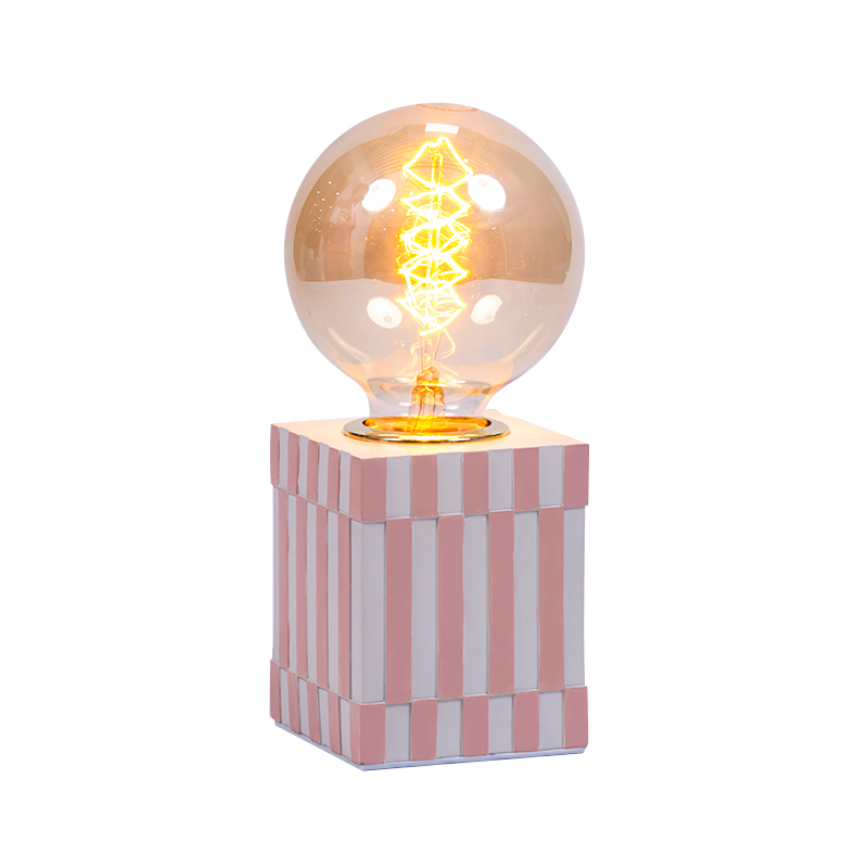 Creative Cube Atmosphere -hartsipöytävalaisin (hartsipohja)