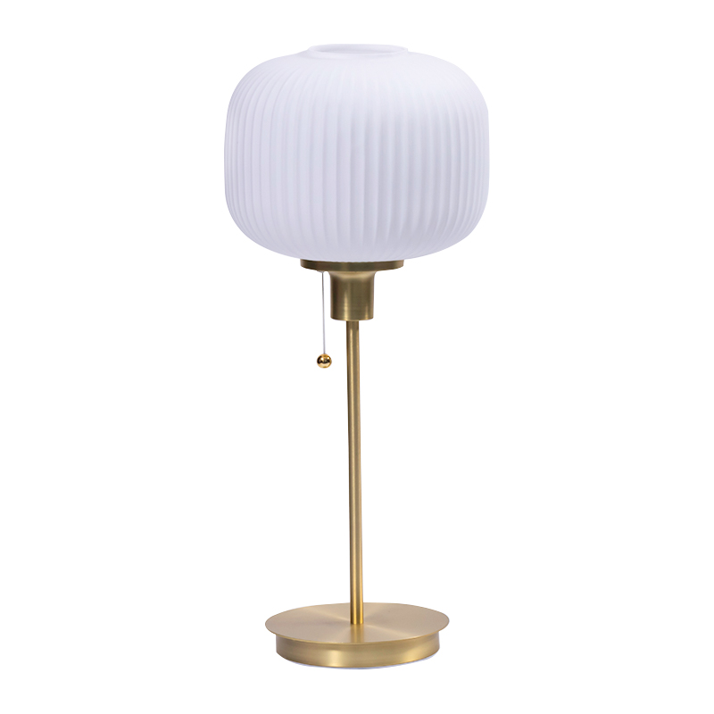 Metalli yksinkertainen pöytävalaisin